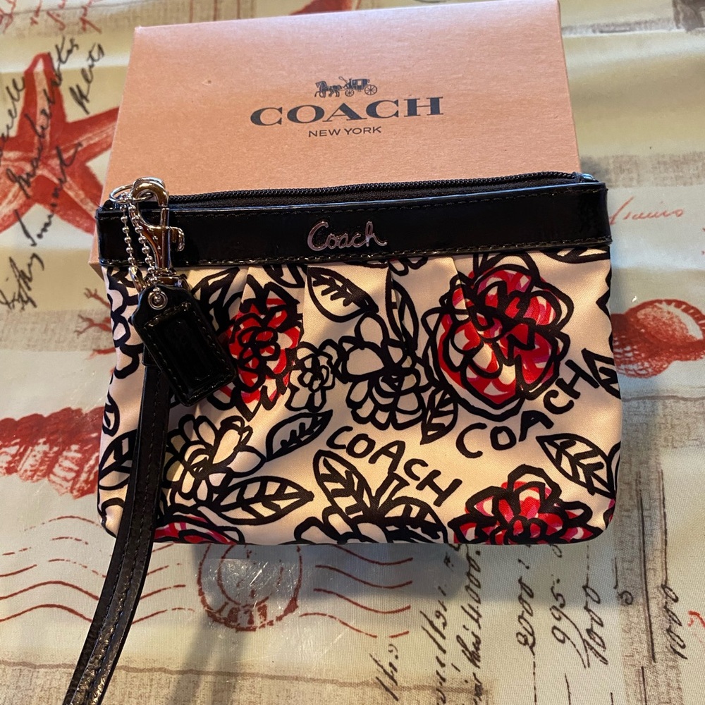 Coach Poppy Wristlet